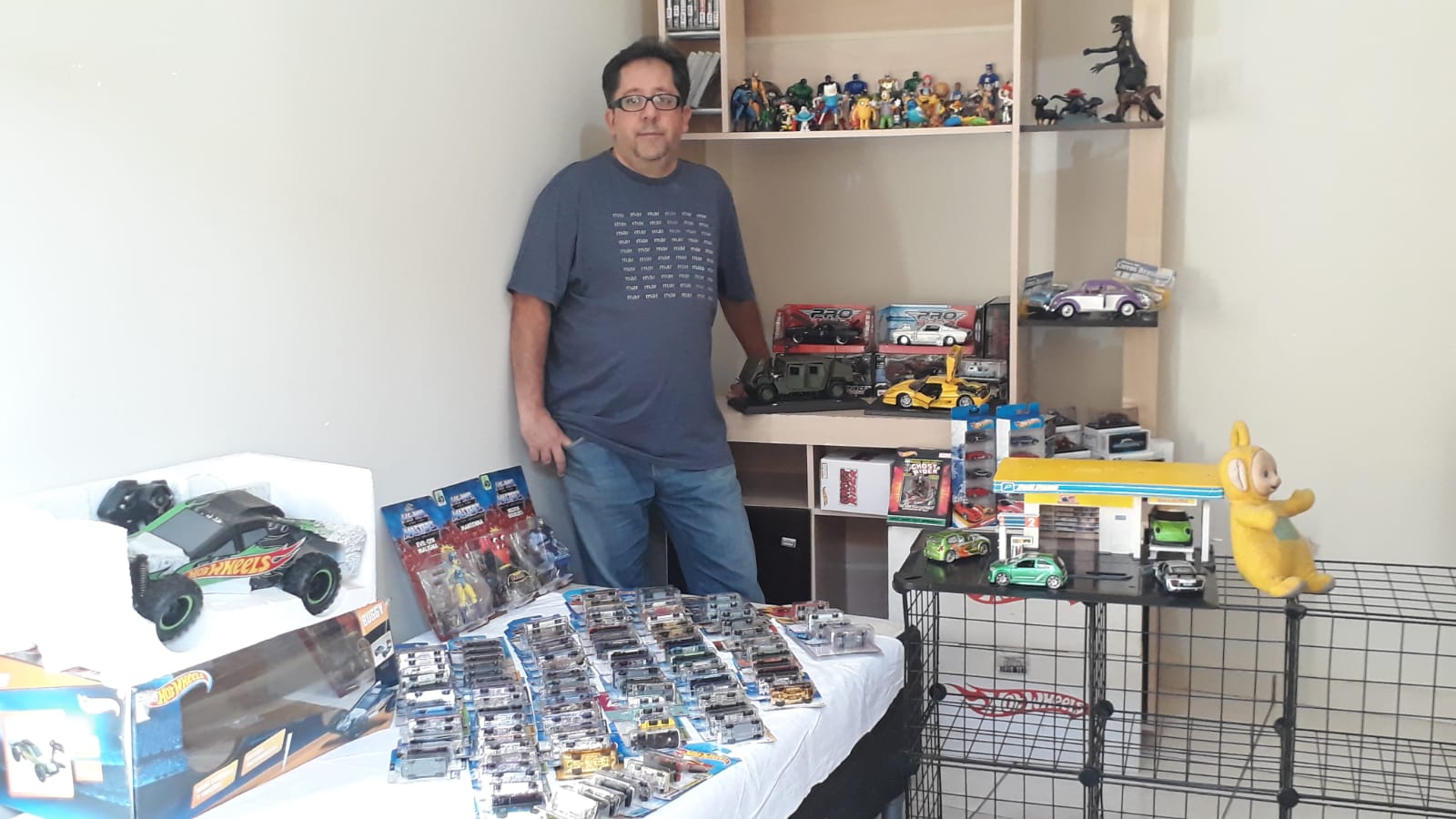 José Carlos Batista tem mais de 4 mil miniaturas de brinquedos em casa | Foto: Arquivo Pessoal