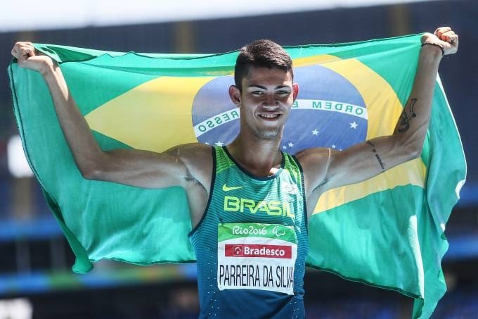 Quem é o recordista brasileiro dos 100 metros rasos