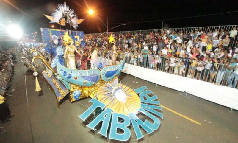 Canadense desenvolve jogo de tabuleiro sobre desfiles de escolas de samba