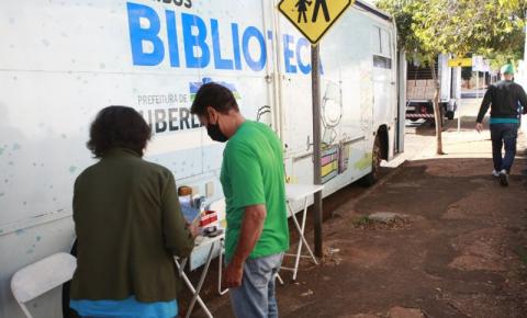 Ônibus Biblioteca chega a dez bairros neste mês