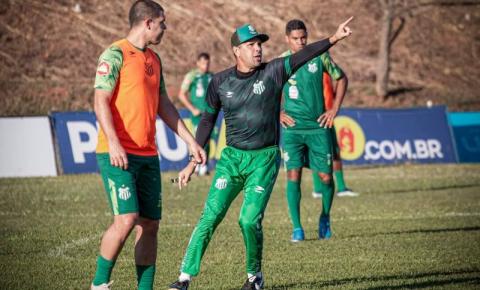 Classificado, Uberlândia Esporte enfrenta equipe do Ferroviária (SP) neste domingo (5)